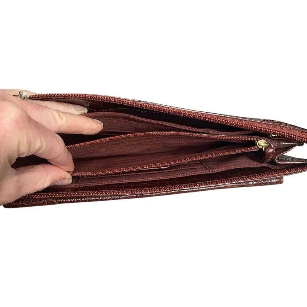 Talbots women's brown genuine leather zip clutch wristlet bag purse cardholder